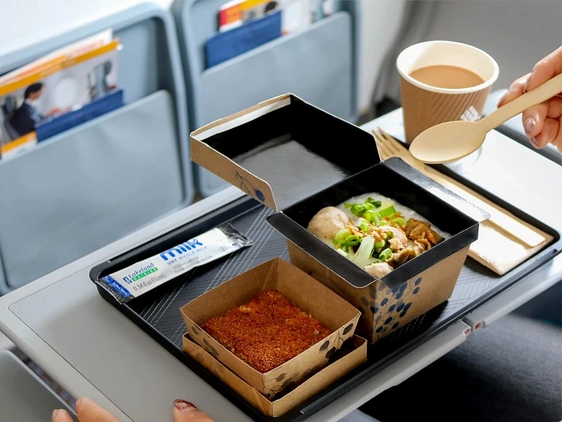 Singapore Airlines Economy Class meals for short-haul flights