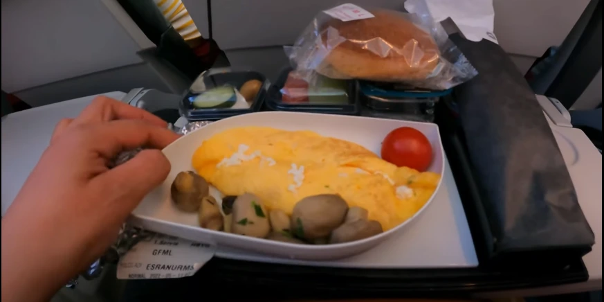 Preordered Meal Mushroom Omelet Tomato